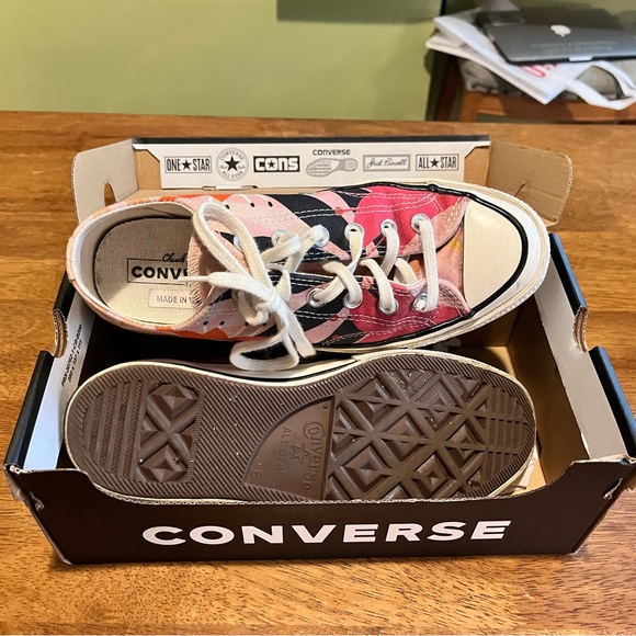 Floral Print Converse All Stars - Picture 3 of 4